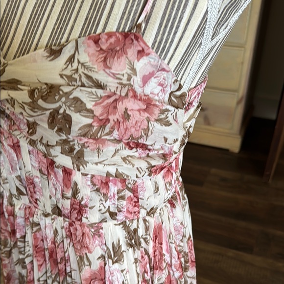 Storia Pink and Red Pleated Maxi Sundress - Picture 3 of 5